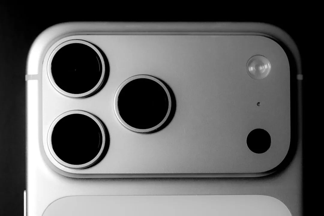 Do iPhone 18 Pro Camera Lens Protectors Affect Photo Quality?